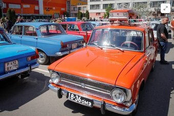Prodám nepoužité blatníky na Moskviče - 1x sada blatníky př - 2