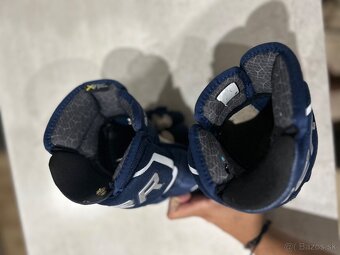 ✅ RUKAVICE - BAUER SUPREME 2S PRO - č. 13 - 33 CM - NAVY ✅ - 2