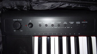 Predám klávesy Yamaha-Piaggero NP11 - 2