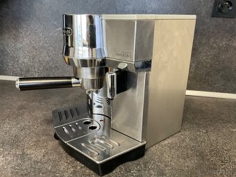 Pákový kávovar DeLonghi EC 850 / 1450 W / 15 bar / 1 l / ner - 2