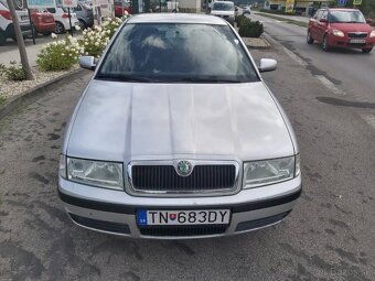 Škoda Octavia 1.6 Ambiente - 2
