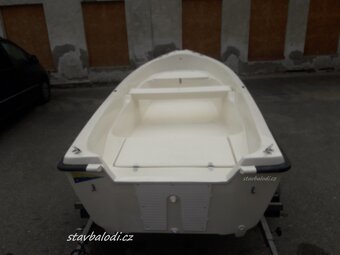 Motorový čln, loď A 400 - 2