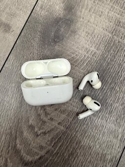 AirPods Pro 1 with MagSafe Charging Case - 2