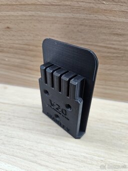 Stanley V20 drziak na aku naradie - 2