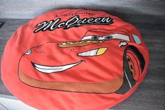 Vankúš McQueen a páperové vankúše 70x80cm - 2