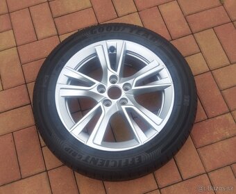 Alu disky + pneu (originál Škoda) - 2
