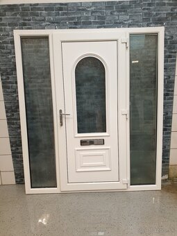 Plastove dvere č. 297. 180x206cm P - 2