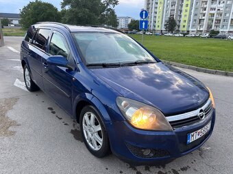 Predam opel astra combi H 1.7 cdti - 2