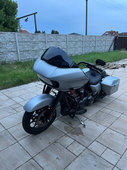 Harley Davidson Road Glide 114 - 2