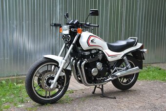 Honda CBX 650E, 1.majitel, 27tkm - 2