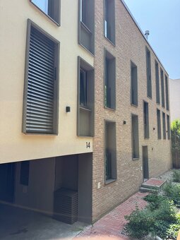 Prenájom 2izb.luxusný apartmán Pod Hradom - 2