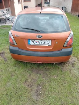 Kia Rio - 2