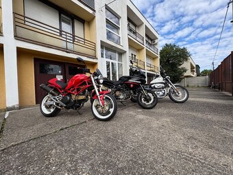 Ducati Monster 750 - 2