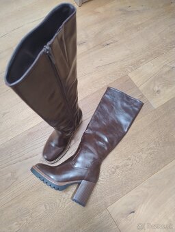 Hnedé čižmy velk.39 - 2