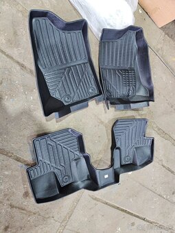 Suzuki Jimny - gumové koberce, vaničky - 2