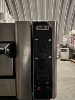 Pizza pece ZANUSSI PME430 a PIZZAGROUP ENTRY4 - 2