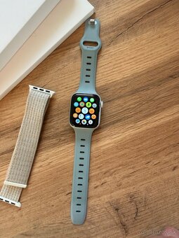 Apple Watch SE 40 mm - 2