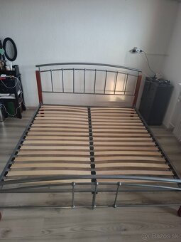 Kovová manželská posteľ - 2