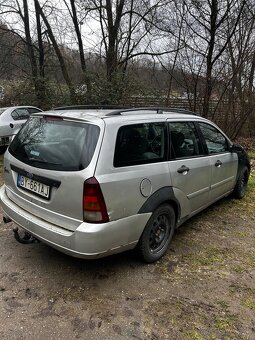 Predám Ford focus mk1 - 2