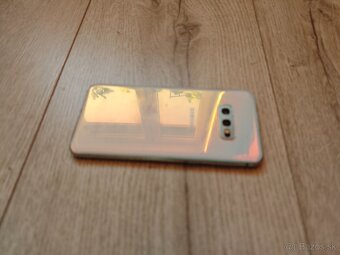 Samsung Galaxy S10e 128GB - 2