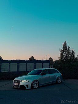 Audi A4 B8 / RS4 Look - 2