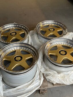 OZ FUTURA R18 5x130 - 2
