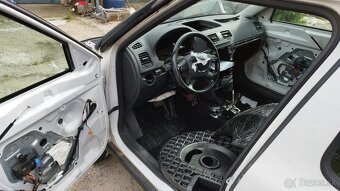 Škoda Yeti rozpredám - 2