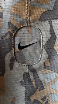 Štýlový maskáčový kufor Nike - 2