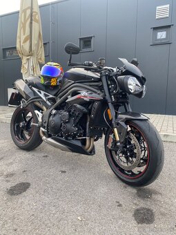 Triumph Speed Triple 1050 RS - 2