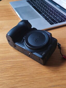 NIkon Z5 - 2