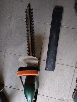 Nožnice na živý plot - 2