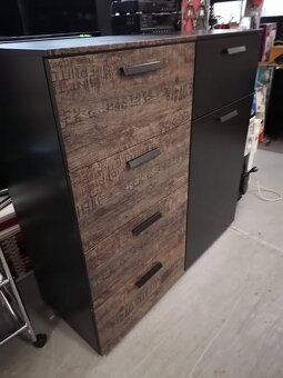 komoda - 2