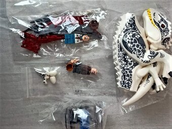 DINOSAURY-JURSKY SVET-set z gyrosferou - 2