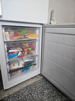 Chladnička mraznička Samsung - 2