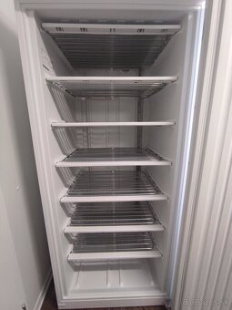 Mraznička LIEBHERR G 5216 – 2023, profi kvalita - 2