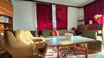 NA PREDAJ rodinný dom s veľkým pozemkom,Veľký Kýr - 2