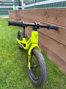 Predam odrážadlo Amulet Runner - 2