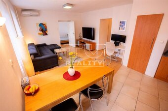 RezervovanéPredaj 2.izbového bytu v centre Bratislavy... - 2