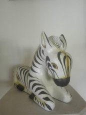 Zebra z dreva - ručne maľovaná - 2