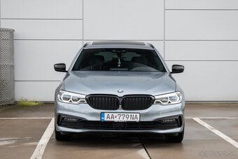 BMW 520d Touring xDrive Sport Line - 2