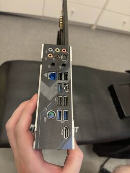 ASRock B550 Extreme4 - 2