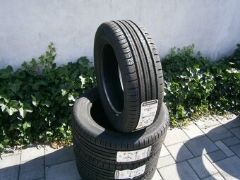 Predám 4x letné nové pneu Continentál 215/60 R17 96VXL - 2