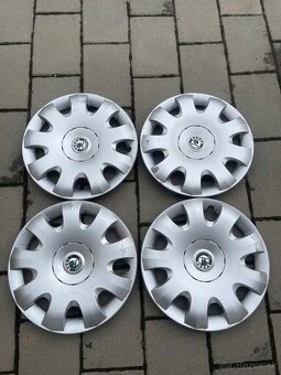 Puklice,kryty kolies Škoda Octavia 2 r15" - 2