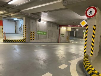 Parkovacie státie v podzemnej garáži CityPark, BA - 2