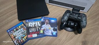 Playstation 4 slim - 2