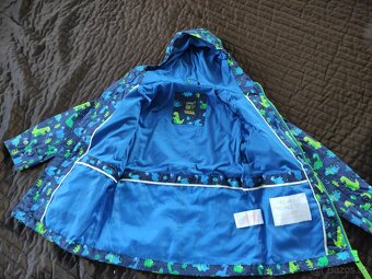 Nepremokavá- nádherná 5-6 rokov - 2