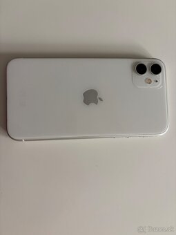 Apple iPhone 11 64GB - 2