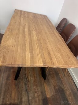 Masívny drevený stôl - 2