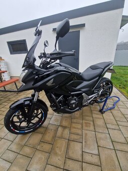 Honda nc 750 x dct 2016 nová STK nové gumy - 2