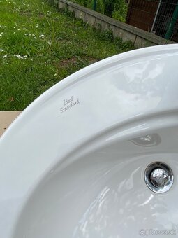 Keramické umývadlo s batériou zn.Hansa - 2